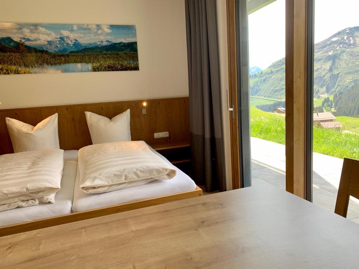 Laendle Hotel Damuels Luaran gambar