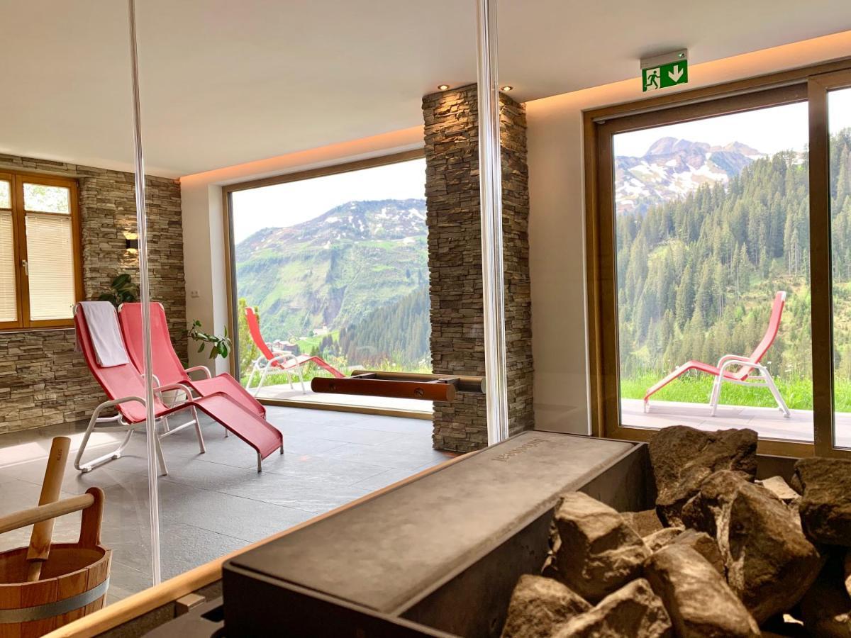 Laendle Hotel Damuels Luaran gambar
